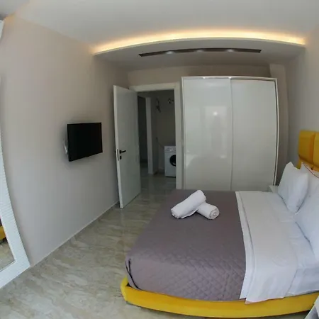Oceanic Luxury