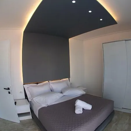 Oceanic Luxury Apartment