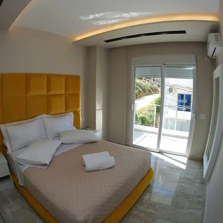 Oceanic Luxury