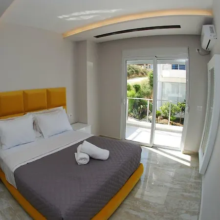 Oceanic Luxury Apartment Sarande