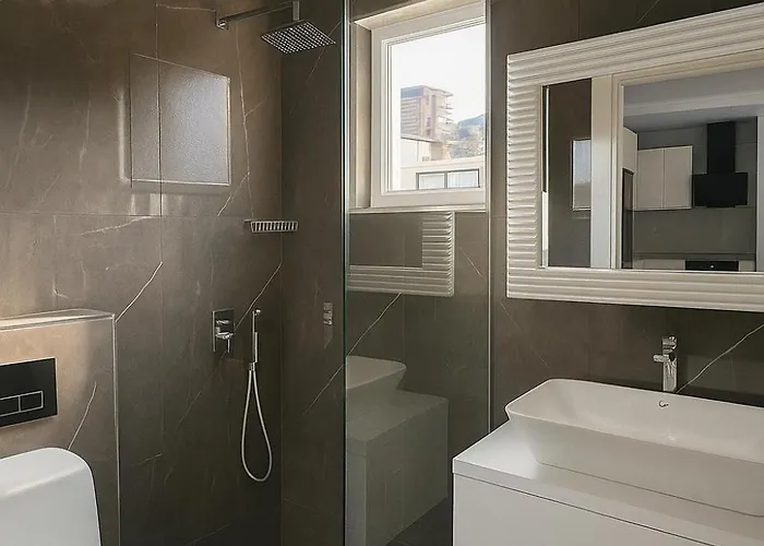 Oceanic Luxury * Sarandë