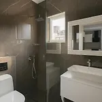 Oceanic Luxury * Sarandë