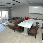Apartment Oceanic Luxury Sarandë