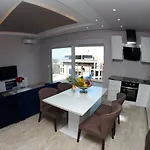 Oceanic Luxury Apartment Sarandë