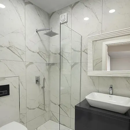 Oceanic Luxury