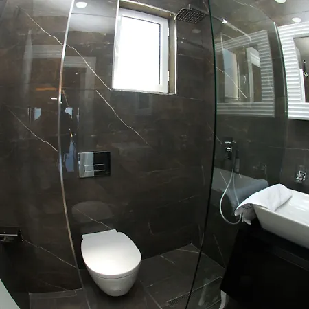 Oceanic Luxury Saranda