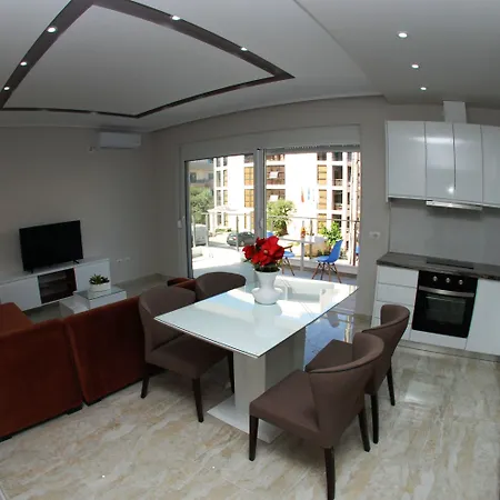 Oceanic Luxury Apartman *
