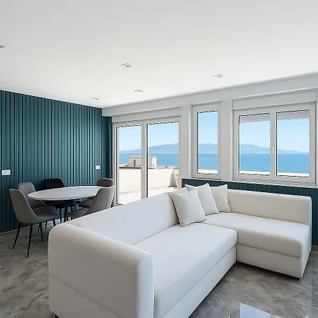 Oceanic Luxury Lejlighed